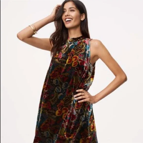 NWT LOFT Crushed Velvet Dark Floral Sleeveless Shift Dress Small